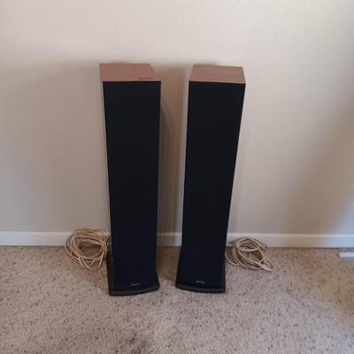 POLK AUDIO R40 TOWER SPEAKERS