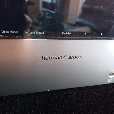 HARMAN KARDON RECEIVER W/REMOTE