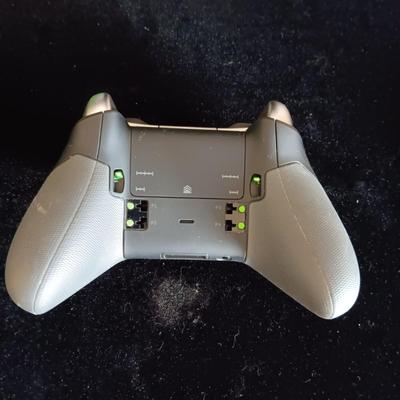 XBOX ELITE WIRELESS CONTROL WITH CASE