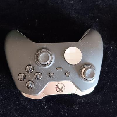 XBOX ELITE WIRELESS CONTROL WITH CASE
