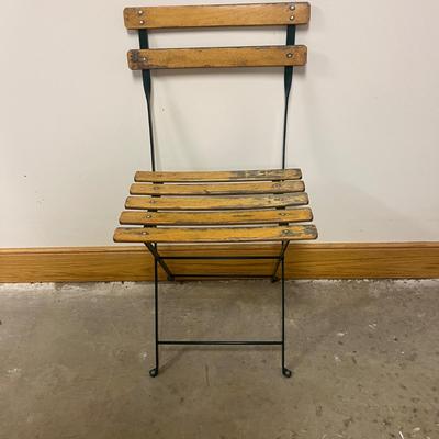 Moulin Galland Folding Iron & Wood Patio Set (2G1-MG)