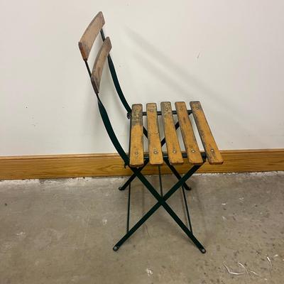 Moulin Galland Folding Iron & Wood Patio Set (2G1-MG)