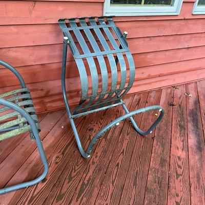 Matching Pair of Green Metal Patio Chairs (2L-RG)