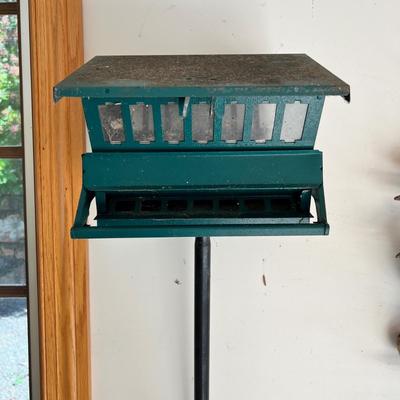 Bird Feeder & More Garden Decor (G-MK)
