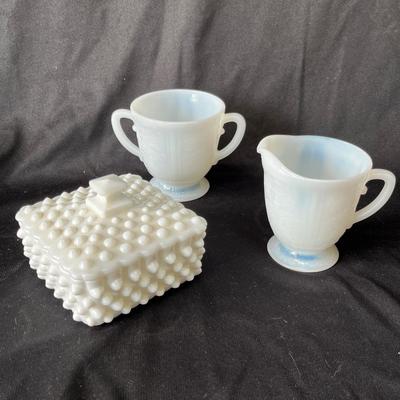 Lot 28 Milk glass lot