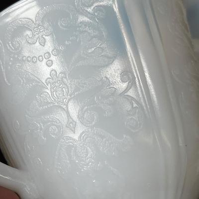 Lot 28 Milk glass lot
