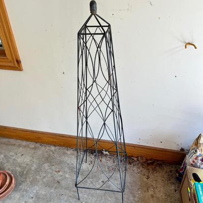 Gardening Hand Tools, Pots, and More (G-MK)