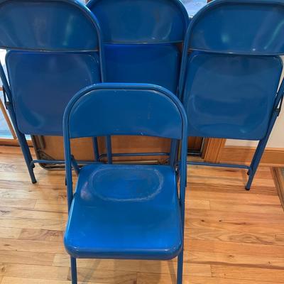 Samsonite Folding Card Table Plus Four Folding Chairs (L2-RG)