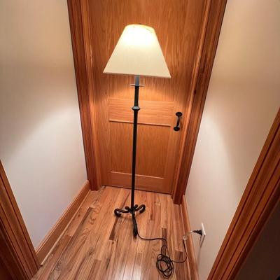 Black Metal Floor Lamp (2L-RG)