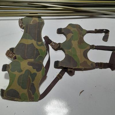 Arrows and wrist guards for a bow - At least a dozen arrows