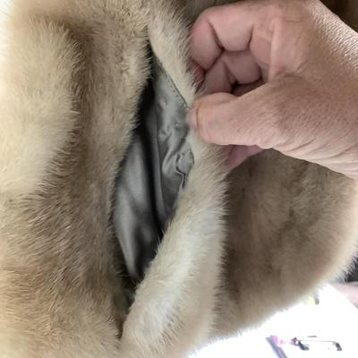 596 Mink Stole Light Tan