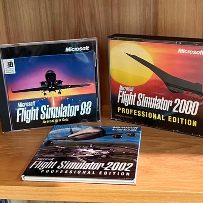 Microsoft Gaming Joystick, Flight Simulator, Myst and more Games Plus Books (L2-RG)