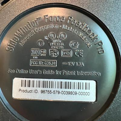 Microsoft Gaming Joystick, Flight Simulator, Myst and more Games Plus Books (L2-RG)