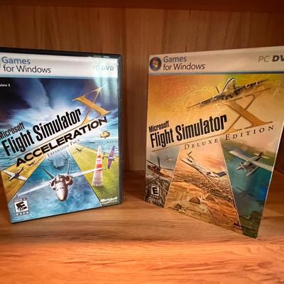 Microsoft Gaming Joystick, Flight Simulator, Myst and more Games Plus Books (L2-RG)