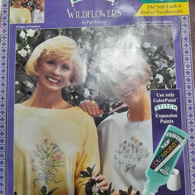 Variety of cross stitch / crafting books & pamphlets