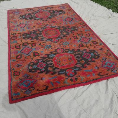 Safavieh Heritage Collection 100% wool Pile 5' X 8'A rea rug