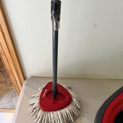 O’Cedar Buckets (G-MK)