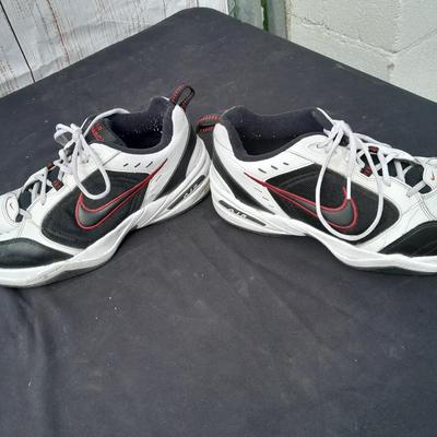 Men's size Nike Tennis shoes - lightly used with shoe organizer