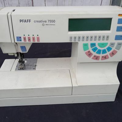 PFAFF Creative 7550 Germany made sewing machine with accessories (no power cord)