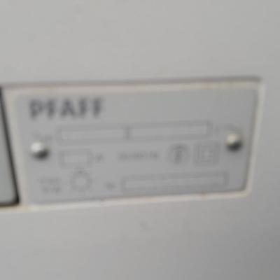 PFAFF Creative 7550 Germany made sewing machine with accessories (no power cord)