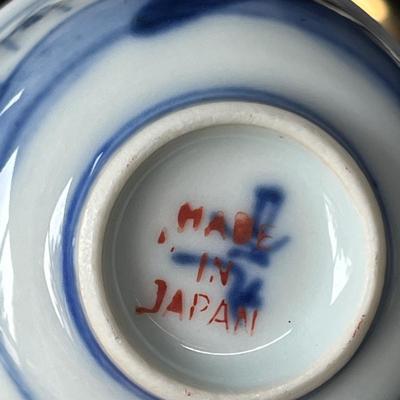 Lot 46 Japanese soy sauce bowls