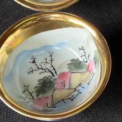Lot 46 Japanese soy sauce bowls