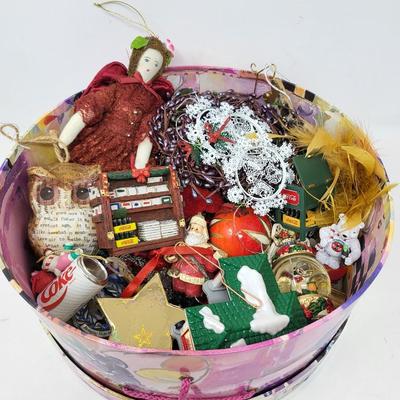 Various Christmas Decor Lot