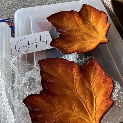 2 Leaf Table Decor