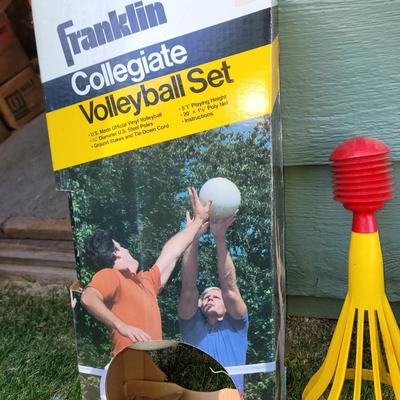 Volleyball set, vintage basket game, box o cups