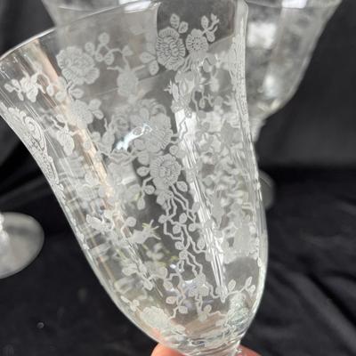 Lot 48 Cambridge Rose Point Stems