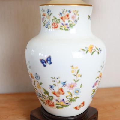 Vintage AYNSLEY Porcelain Lamp