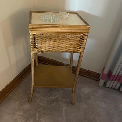 Gold sewing chest table w/flower frogs