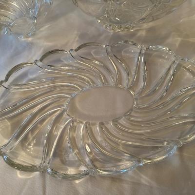 Swirl glass ware