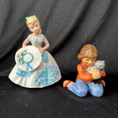 Lot 85 Girl Figures