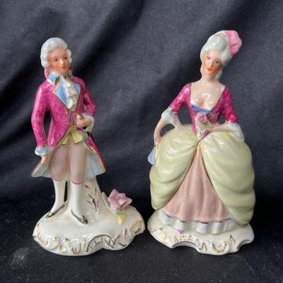 Lot 86 Figurines
