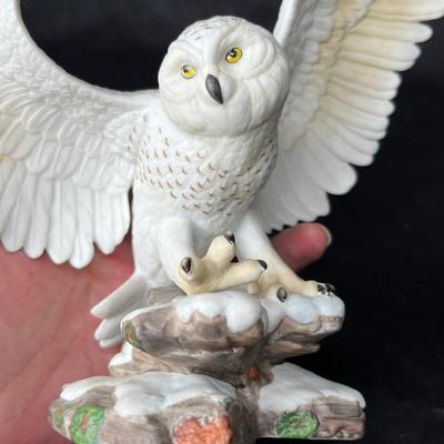 Lot 89 Bird Figures #2