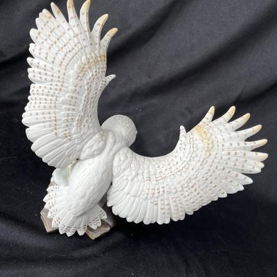 Lot 89 Bird Figures #2