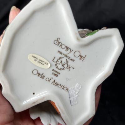 Lot 89 Bird Figures #2