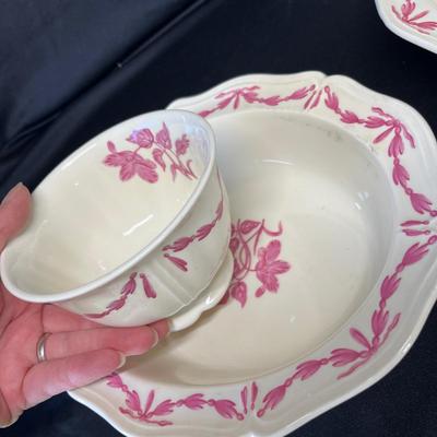 Lot 92 Williamsburg Husk by Wedgwood Veggie bowls & finger bowls