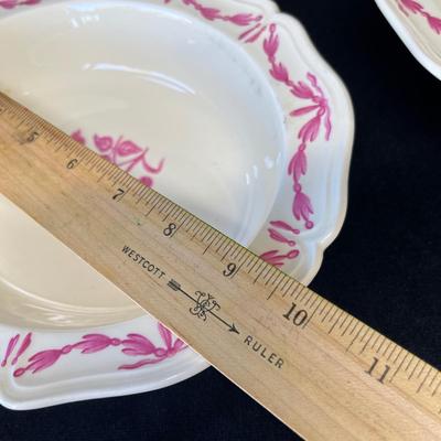 Lot 92 Williamsburg Husk by Wedgwood Veggie bowls & finger bowls