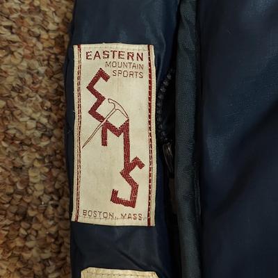 Eastern Mountain Sports Sleeping Bag (LC-BBL)