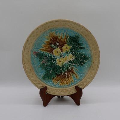 MAJOLICA Antique Basketweave & Fern Plate