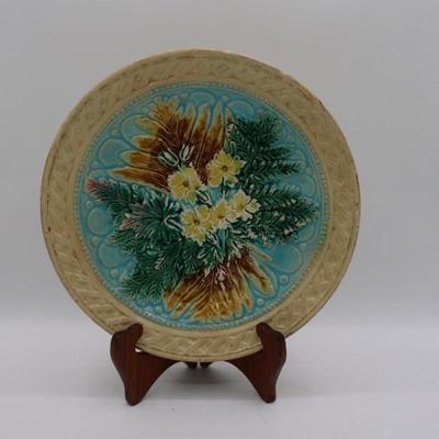 MAJOLICA Antique Basketweave & Fern Plate