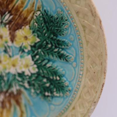MAJOLICA Antique Basketweave & Fern Plate
