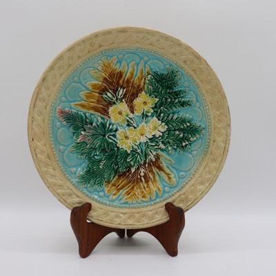 MAJOLICA Antique Basketweave & Fern Plate