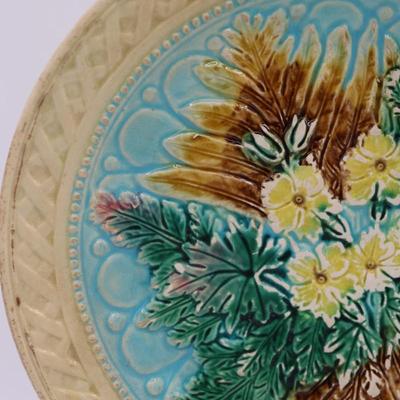 MAJOLICA Antique Basketweave & Fern Plate