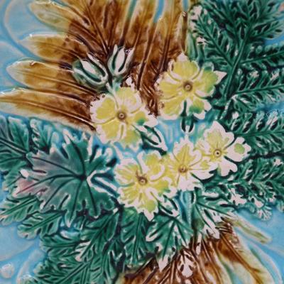 MAJOLICA Antique Basketweave & Fern Plate