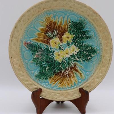 MAJOLICA Antique Basketweave & Fern Plate