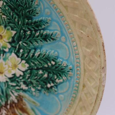 MAJOLICA Antique Basketweave & Fern Plate