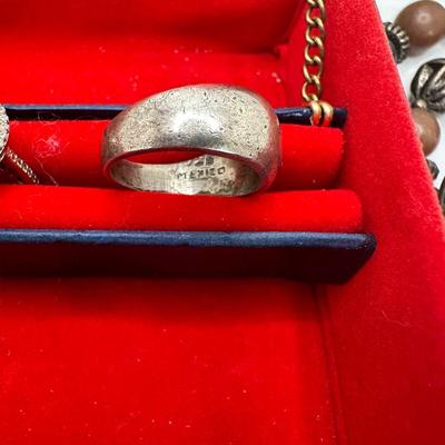 Mixed lot Sterling rings
